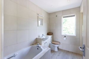 Family bathroom- click for photo gallery